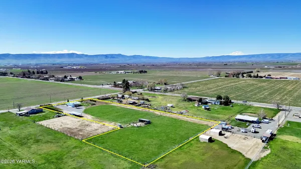 $289,995 | 6931 Progressive Road, Wapato, WA 98951