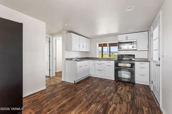 $289,995 | 6931 Progressive Road, Wapato, WA 98951