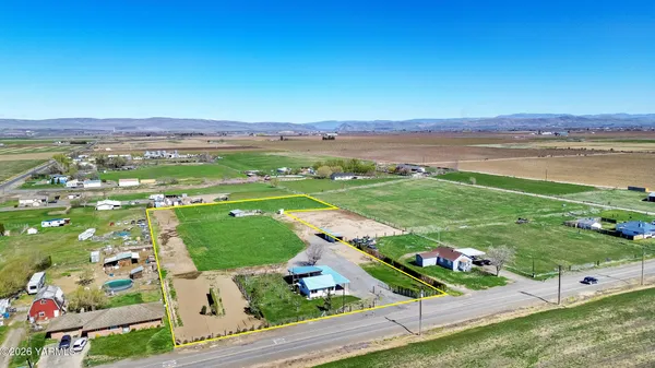 $289,995 | 6931 Progressive Road, Wapato, WA 98951