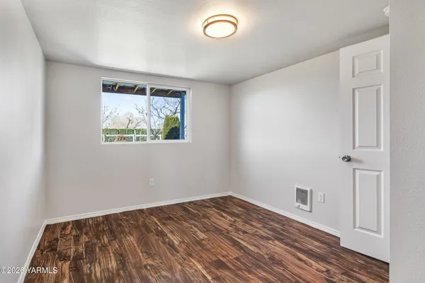$289,995 | 6931 Progressive Road, Wapato, WA 98951
