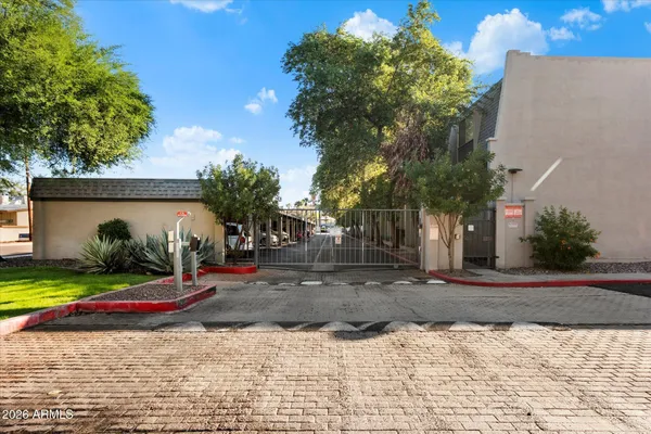 $199,999 | 1018 East Osborn Road, Unit E, Phoenix, AZ 85014