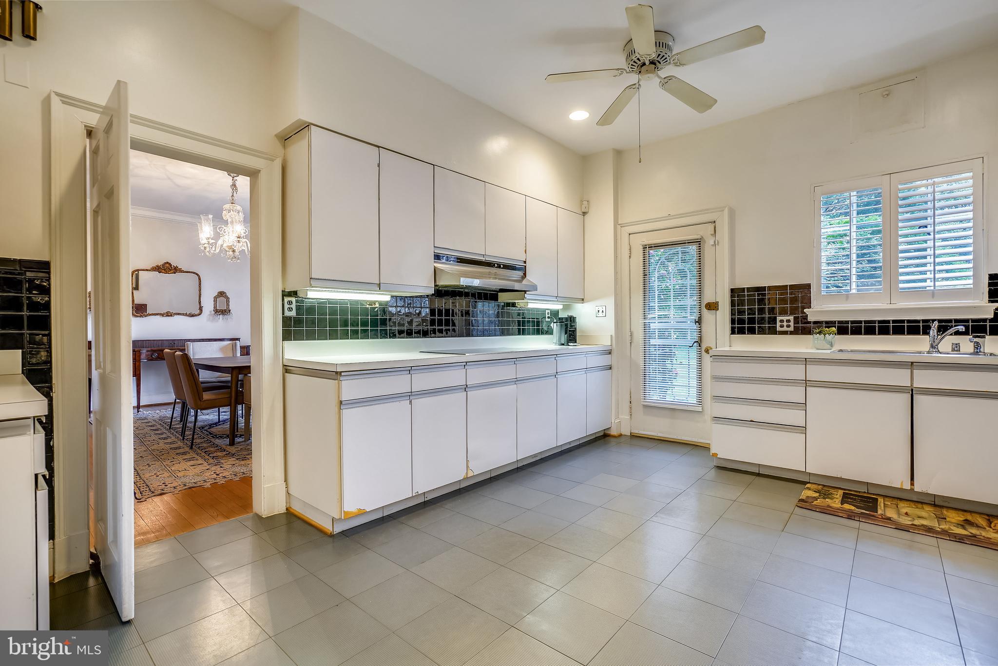 9101 Crosby Road Silver Spring, MD 20910 - Photo 18 of 89 Kitchen