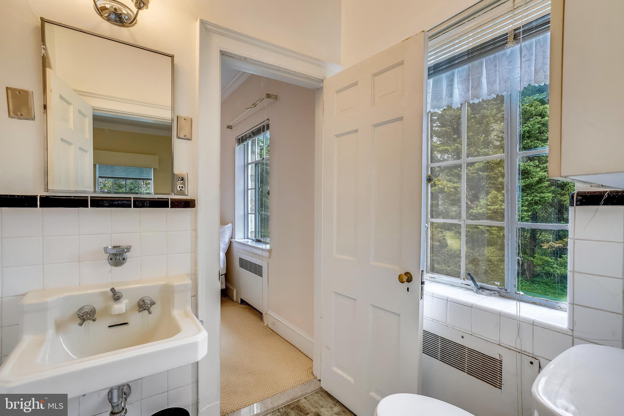 9101 Crosby Road Silver Spring, MD 20910 - Photo 40 of 89 Jack & Jill Full Bath #2