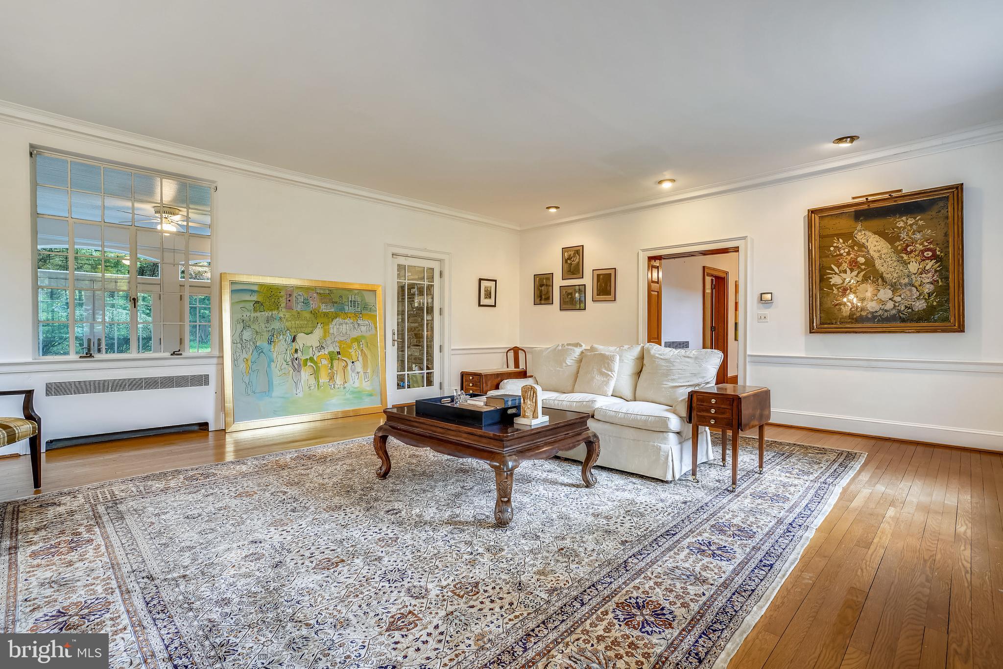 9101 Crosby Road Silver Spring, MD 20910 - Photo 8 of 89 Living Room