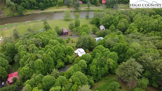 $489,900 | 710 River Hills Road, Lansing, NC 28643