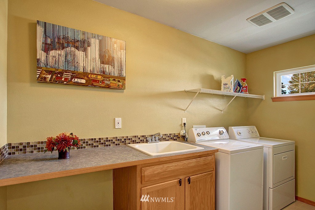 1402 237th Place Southwest Bothell, WA 98021 - Photo 13 of 18