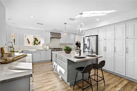 $2,500,000 | 27 Palm Beach Court, Dana Point, CA 92629