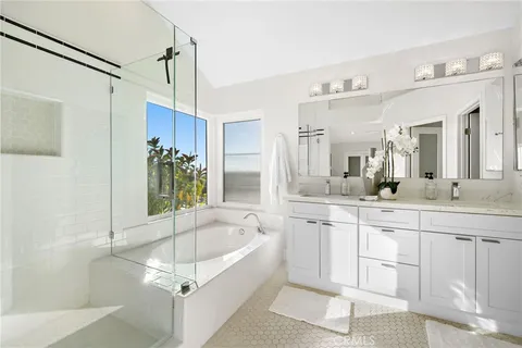 $2,500,000 | 27 Palm Beach Court, Dana Point, CA 92629