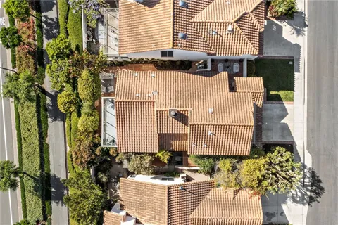 $2,500,000 | 27 Palm Beach Court, Dana Point, CA 92629