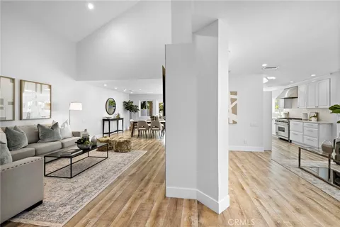 $2,500,000 | 27 Palm Beach Court, Dana Point, CA 92629