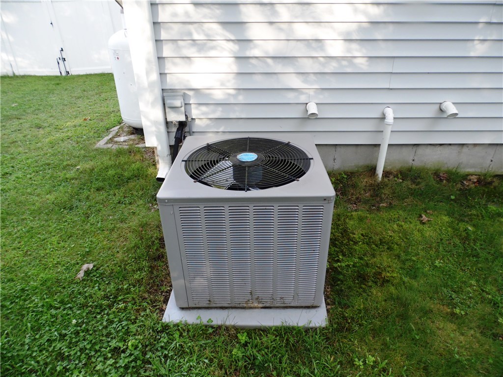 20 Hopkinton Hill Road Hopkinton, RI 02832 - Photo 17 of 17 Gallery Image 17