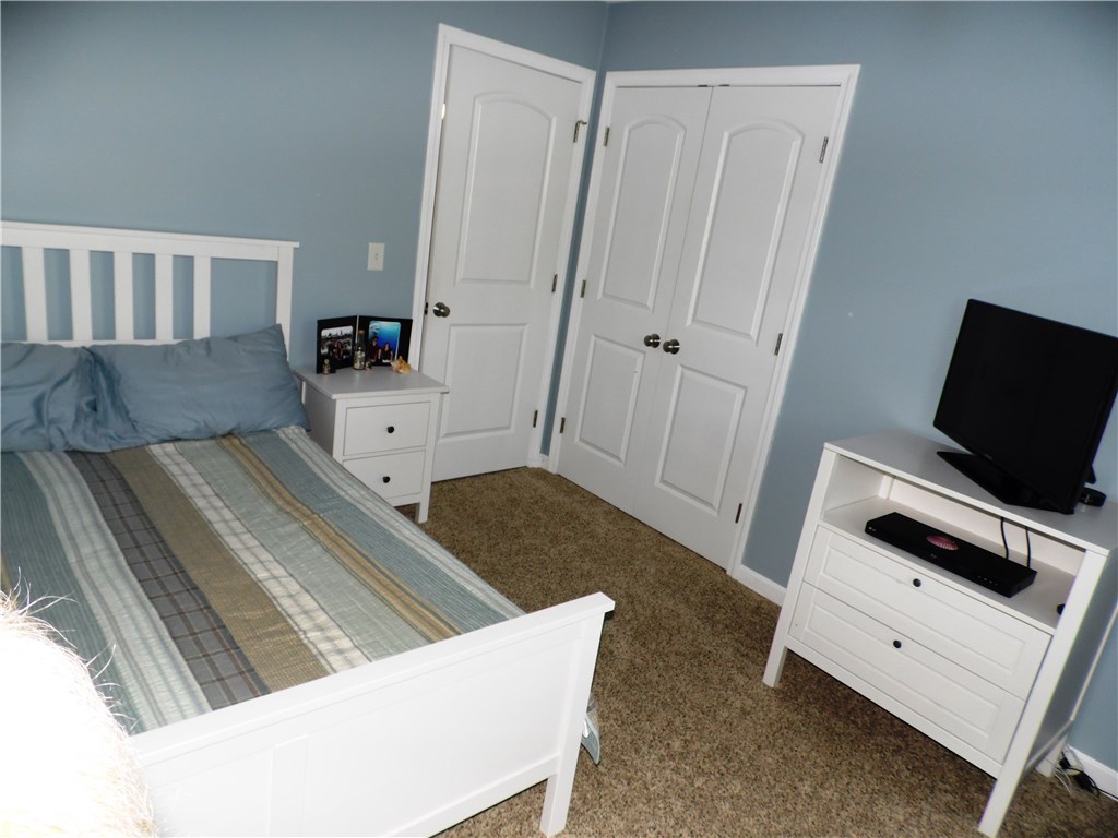 20 Hopkinton Hill Road Hopkinton, RI 02832 - Photo 9 of 17 Gallery Image 9