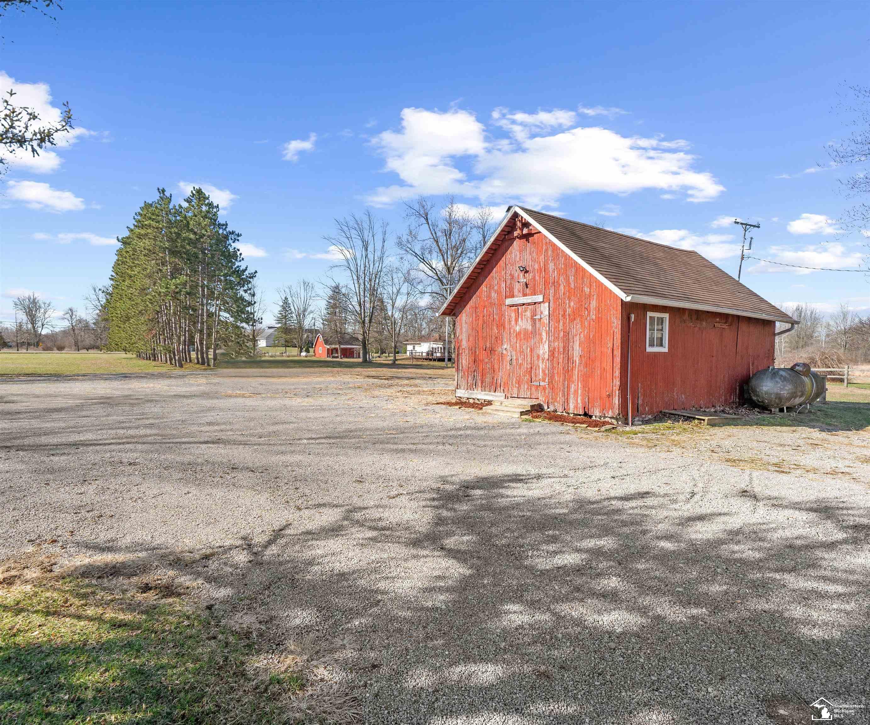 8770 Summerfield Road Petersburg, MI 49270 - Photo 49 of 54 50202704-b338fd5b-0894-4813-877e-de29534934f9.JPG