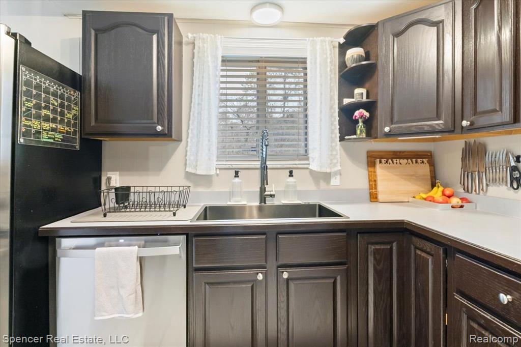 3322 Genoa Road Clarkston, MI 48346 - Photo 8 of 37 Gallery Image 8