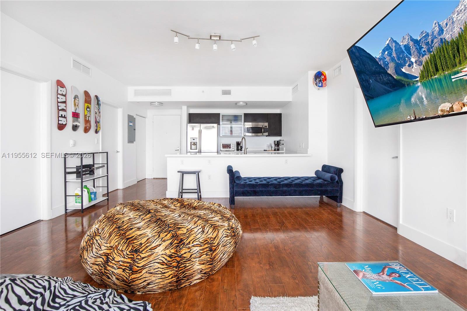 90 Southwest 3rd Street, Unit 4408 Miami, FL 33130 - Photo 4 of 46