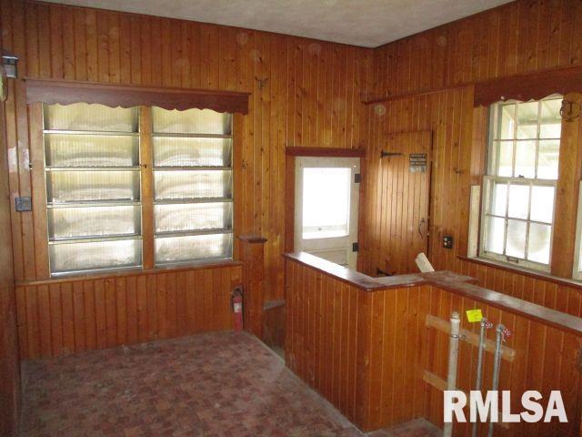 447 North 10th Avenue Canton, IL 61520 - Photo 12 of 20