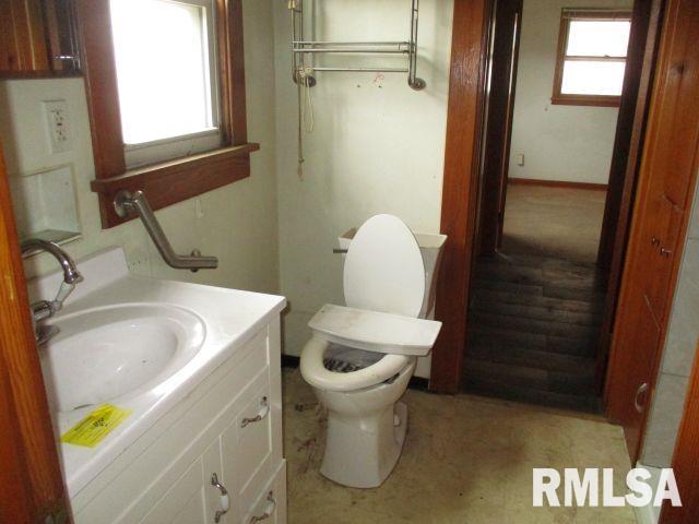 447 North 10th Avenue Canton, IL 61520 - Photo 13 of 20