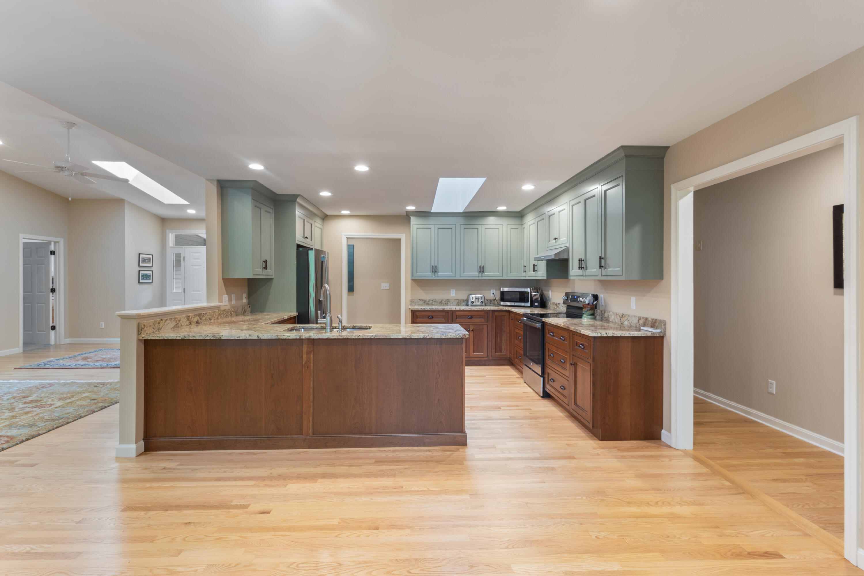 21 Vines Road Saco, ME 04072 - Photo 9 of 49 21_Vines_Rd_05