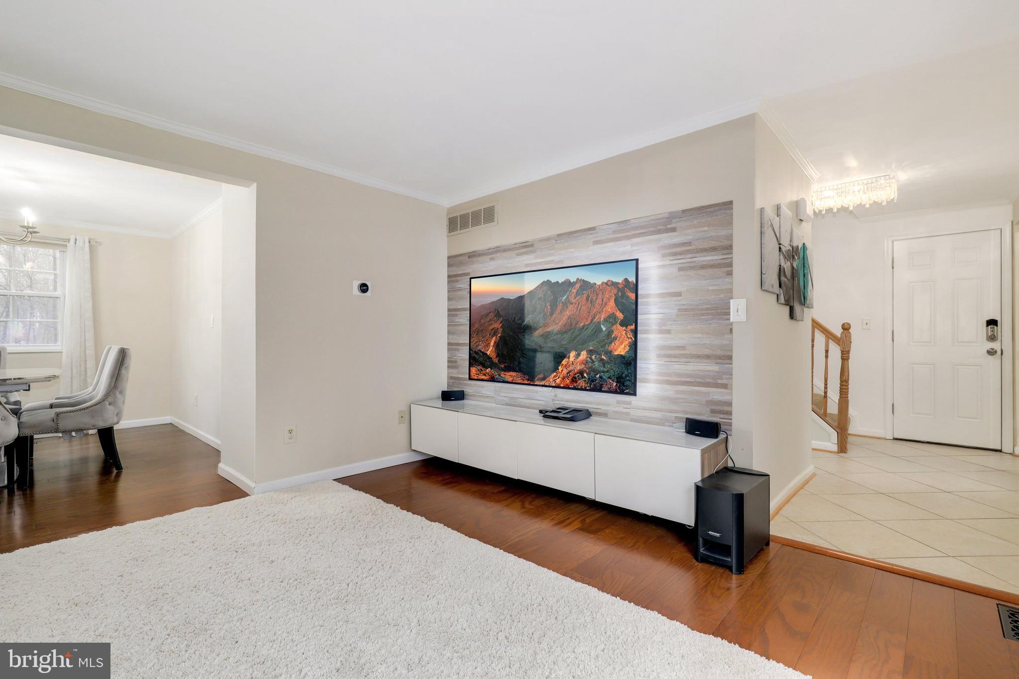 8491 Magic Tree Court Springfield, VA 22153 - Photo 4 of 53 Gallery Image 4