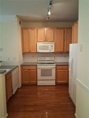 $2,000 | 375 Highland Avenue Northeast, Unit 1013, Atlanta, GA 30312
