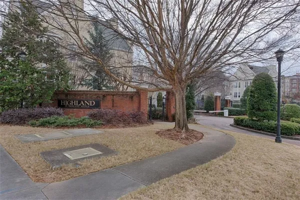 $2,000 | 375 Highland Avenue Northeast, Unit 1013, Atlanta, GA 30312