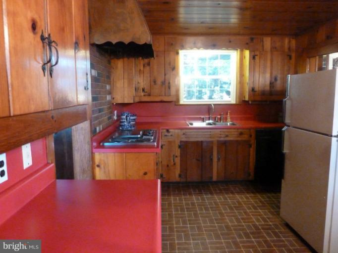 19219 Swinging Bridge Road Boonsboro, MD 21713 - Photo 10 of 22 Kitchen