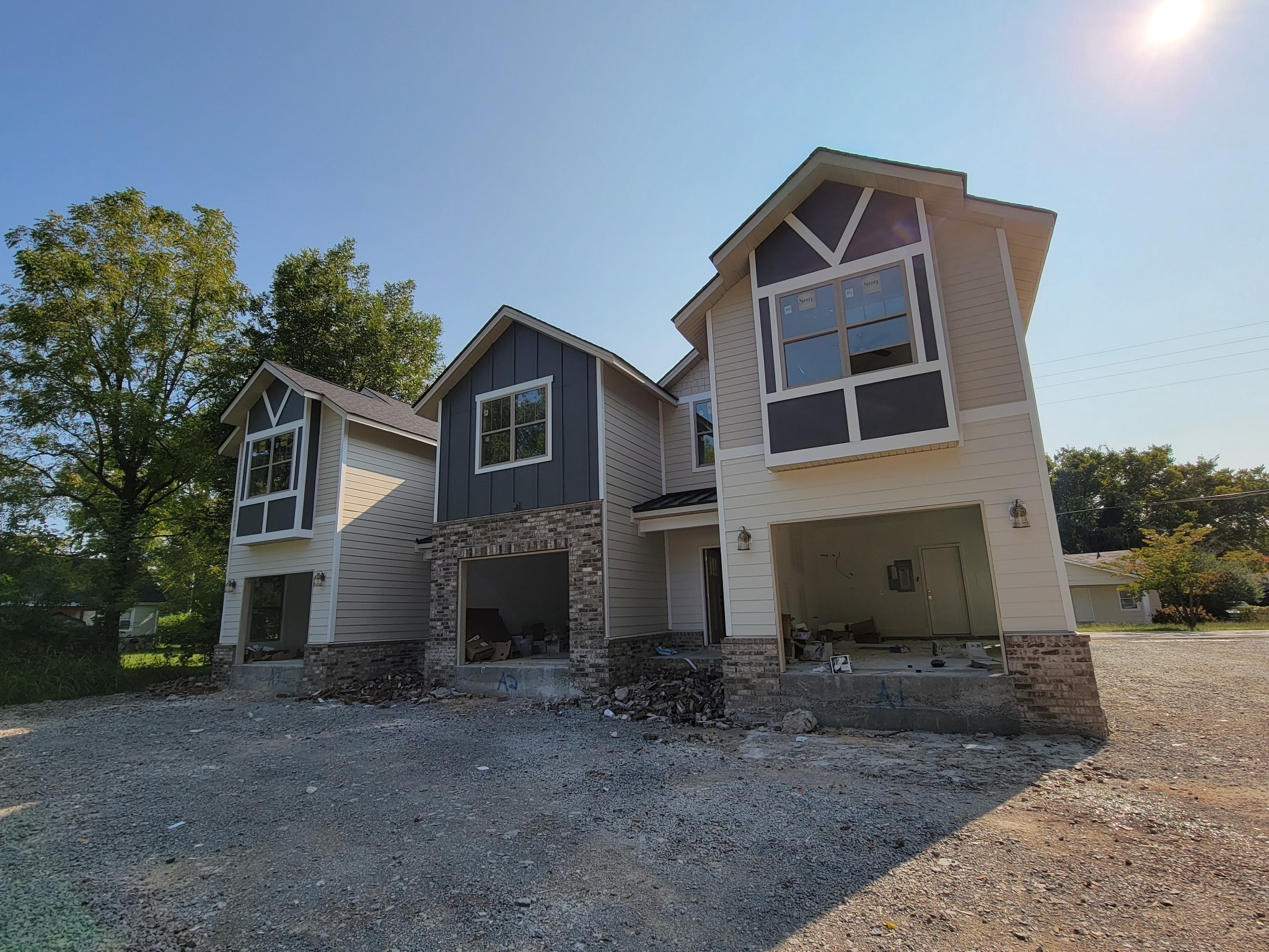 609 Lee Street, Unit B2 Murfreesboro, TN 37130 - Photo 2 of 2 a front view of a house with a yard