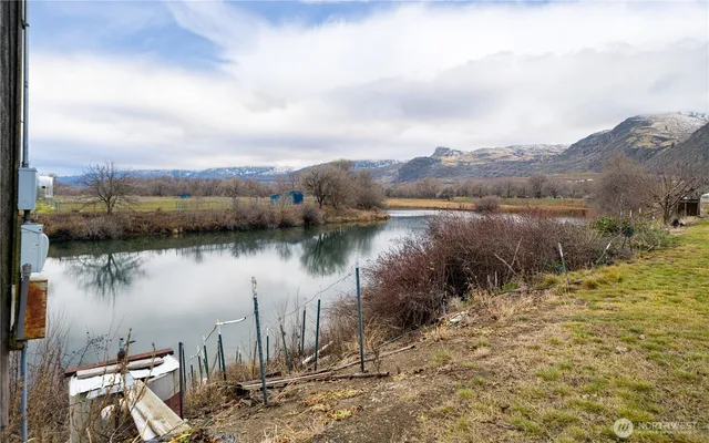 $450,000 | 12 Moonlight Drive, Oroville, WA 98844