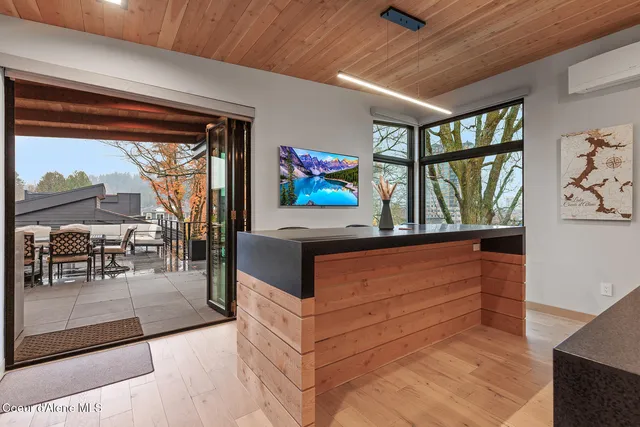 $2,275,000 | 804 East Lakeside Avenue, Coeur D'Alene, ID 83814