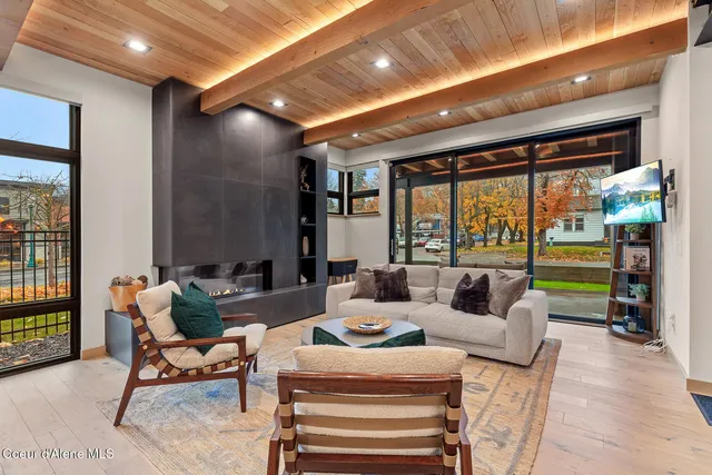 $2,275,000 | 804 East Lakeside Avenue, Coeur D'Alene, ID 83814