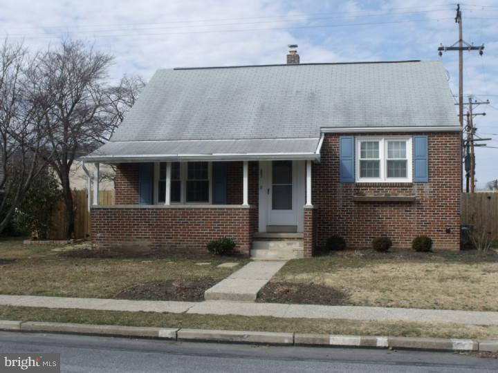 507 Harding Avenue Shillington, PA 19607 - Photo 3 of 25