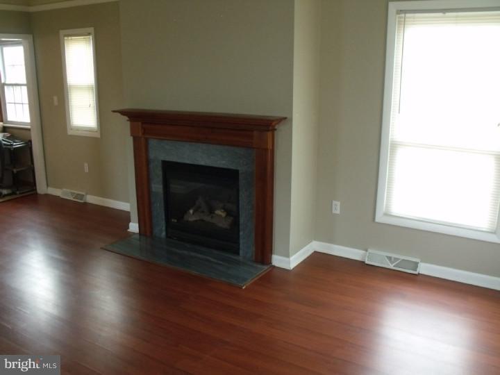 507 Harding Avenue Shillington, PA 19607 - Photo 6 of 25