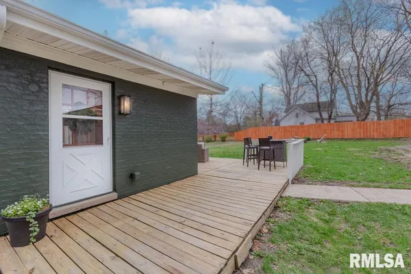 $367,900 | 302 South Darst Street, Eureka, IL 61530