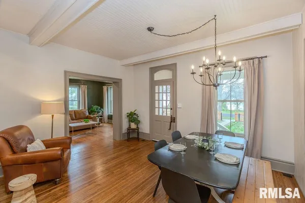 $367,900 | 302 South Darst Street, Eureka, IL 61530