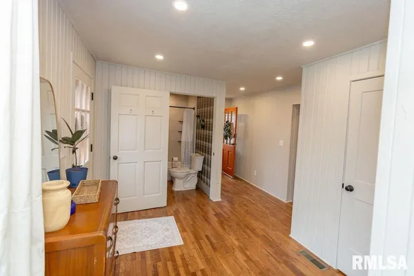 $367,900 | 302 South Darst Street, Eureka, IL 61530