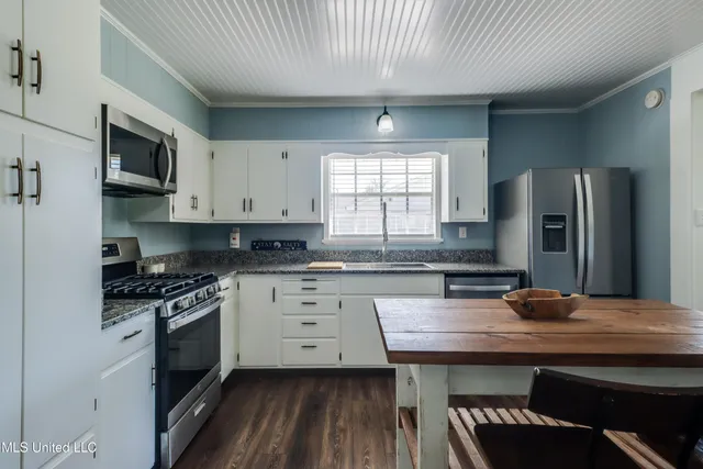 $219,500 | 5518 Gates Avenue, Long Beach, MS 39560