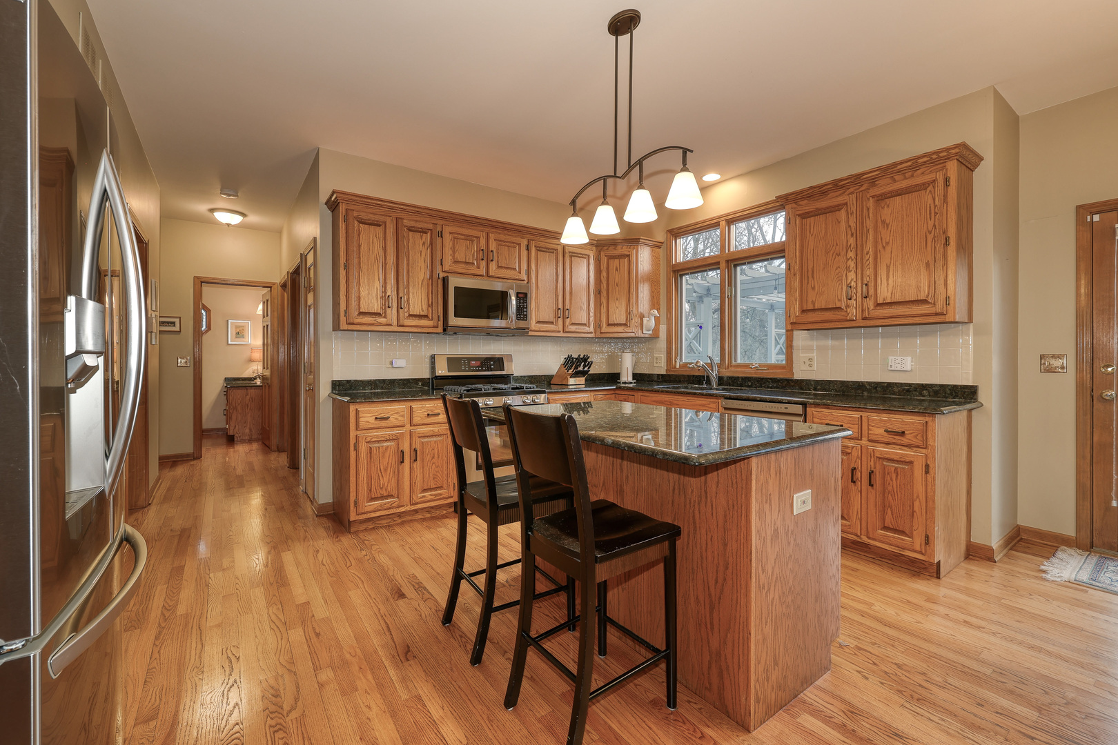 990 Danforth Drive Batavia, IL 60510 - Photo 3 of 46 Gallery Image 3