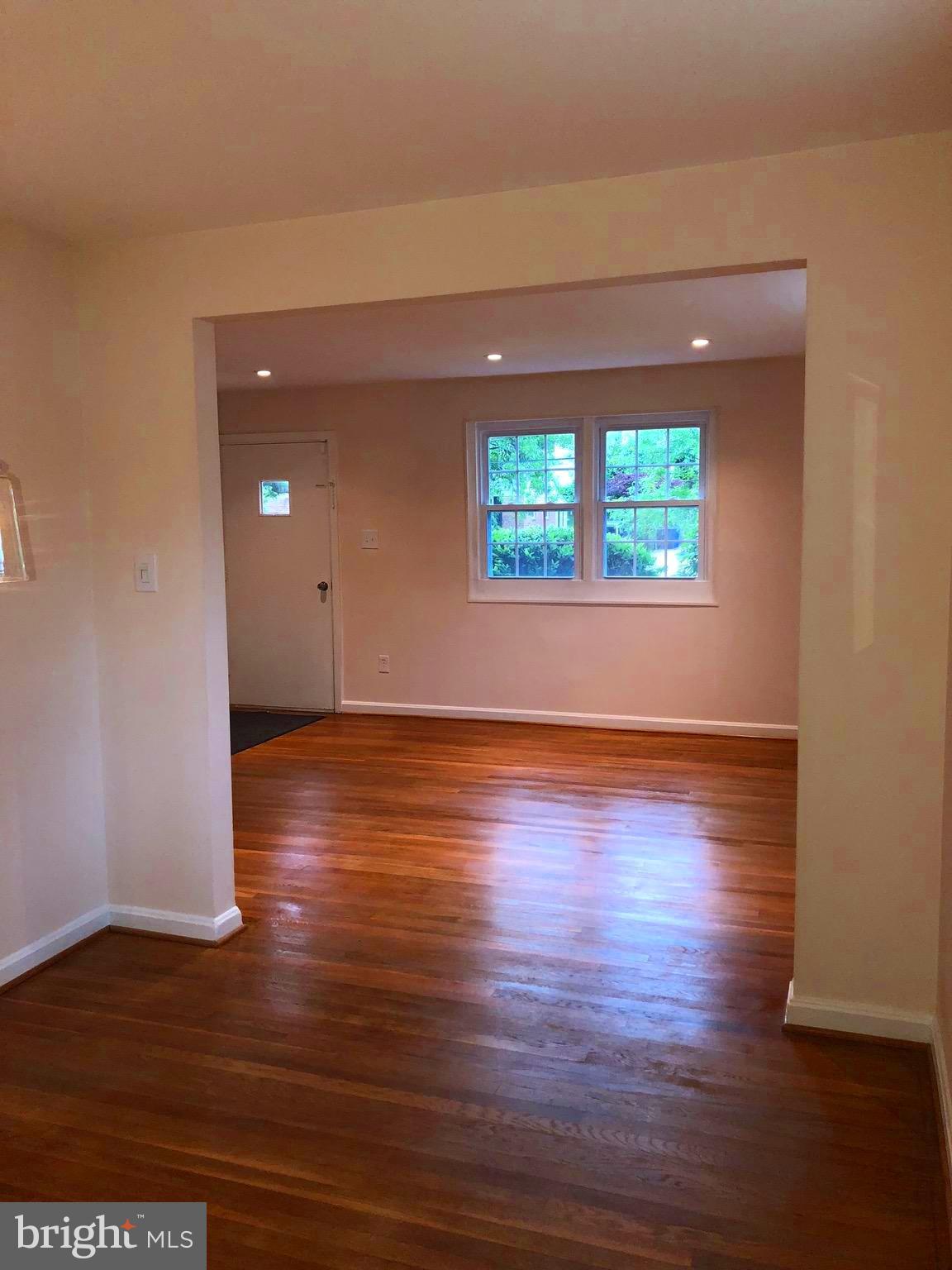1002 Gabel Street Silver Spring, MD 20901 - Photo 7 of 30 Living Room