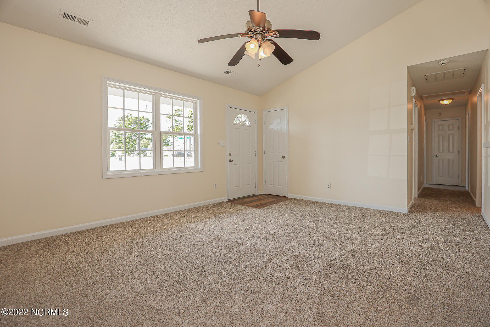 221 Parnell Road Hubert, NC 28539 - Photo 13 of 37 221 Parnell-07
