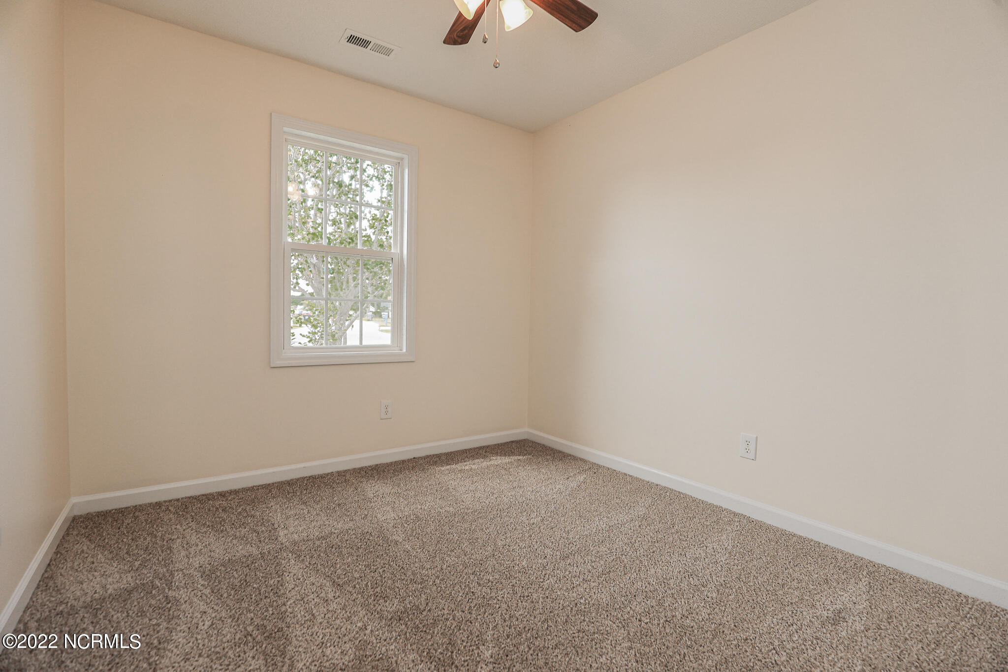 221 Parnell Road Hubert, NC 28539 - Photo 30 of 37 221 Parnell-26