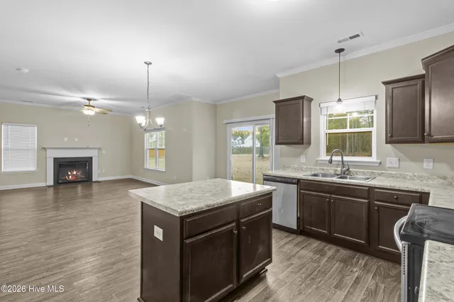 $1,900 | 405 Crestmont Court, Richlands, NC 28574