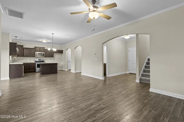 $1,900 | 405 Crestmont Court, Richlands, NC 28574