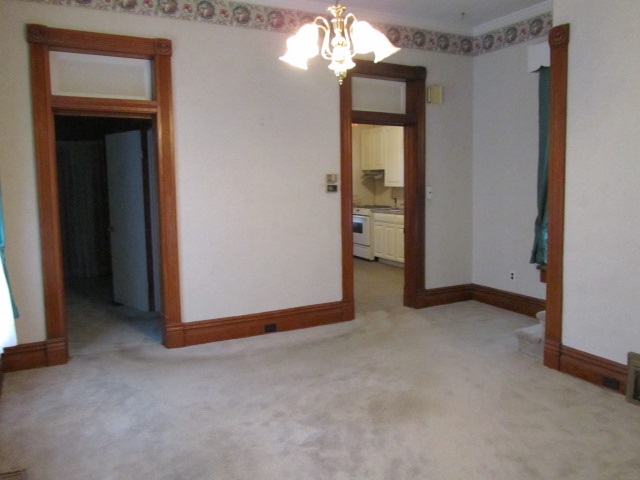 609 Jefferson Street Rochester, IN 46975 - Photo 6 of 19