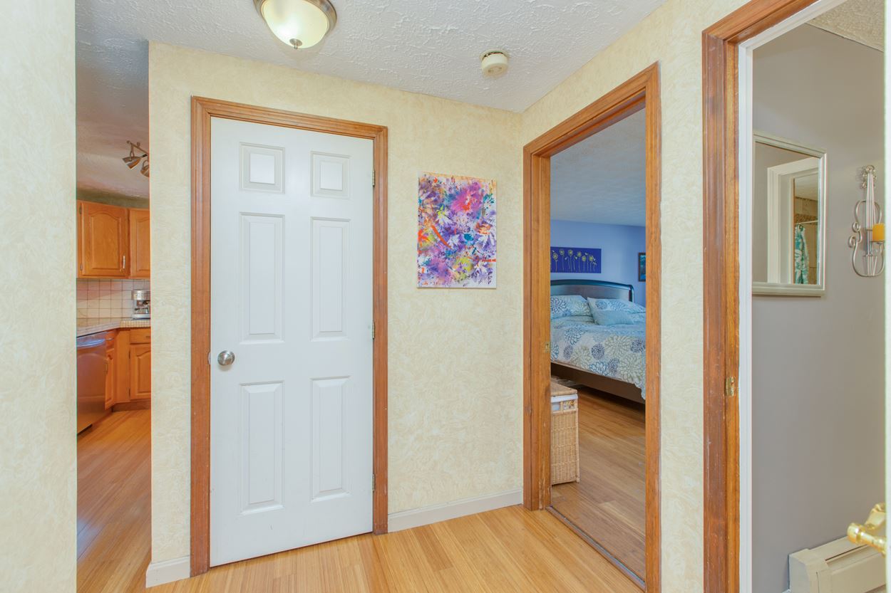 7 Corduroy Road, Unit 4 Amherst, NH 03031 - Photo 11 of 33