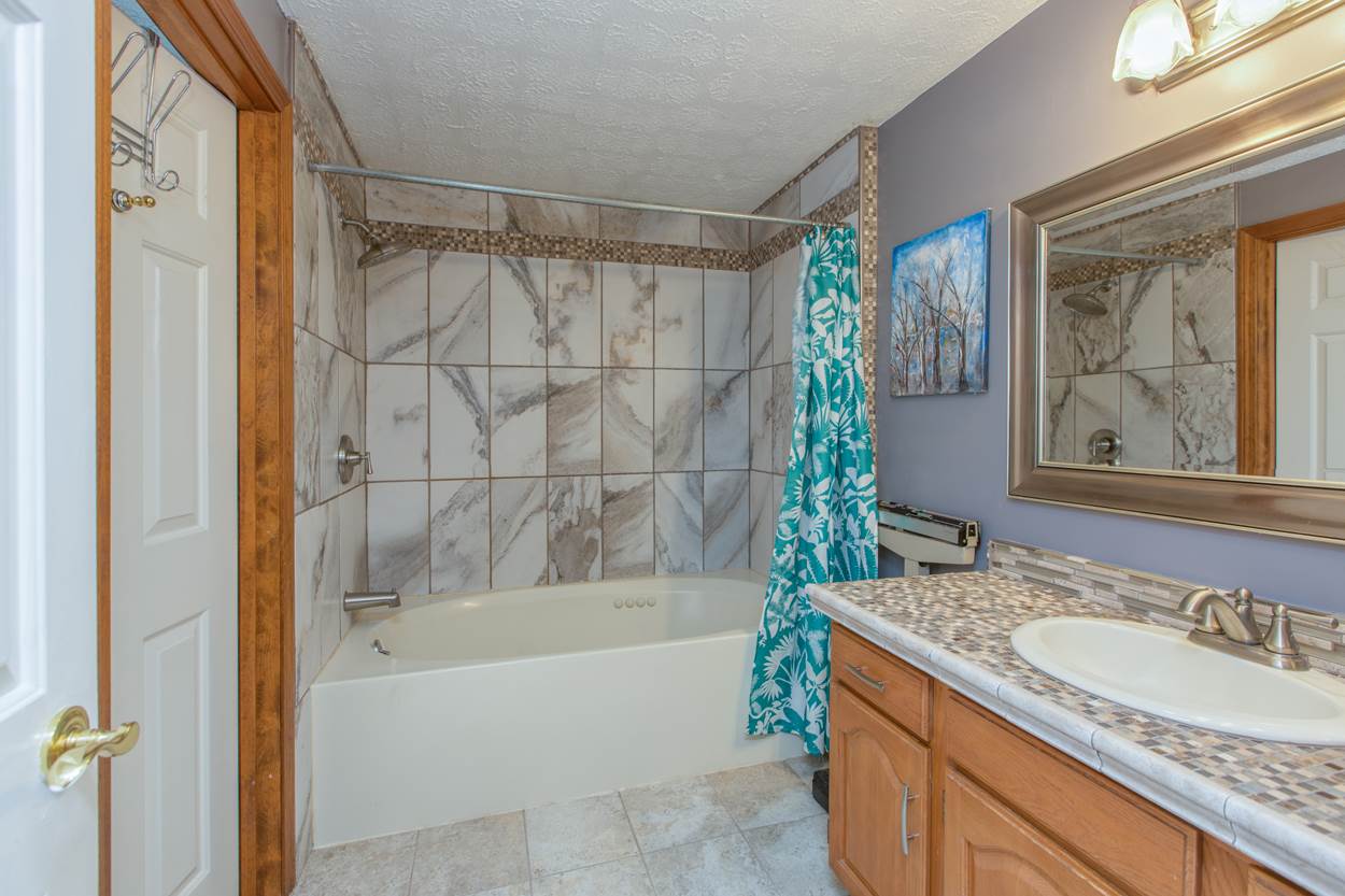 7 Corduroy Road, Unit 4 Amherst, NH 03031 - Photo 22 of 33