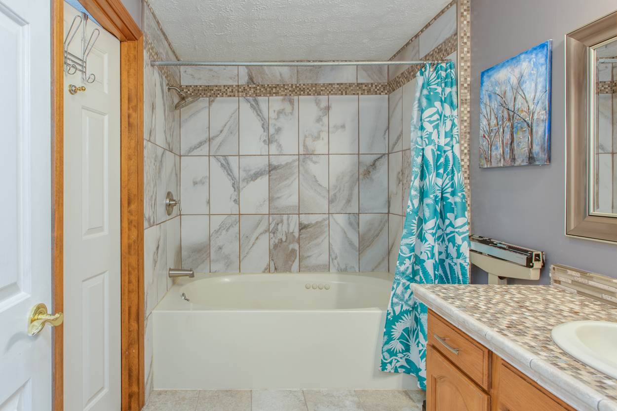 7 Corduroy Road, Unit 4 Amherst, NH 03031 - Photo 23 of 33