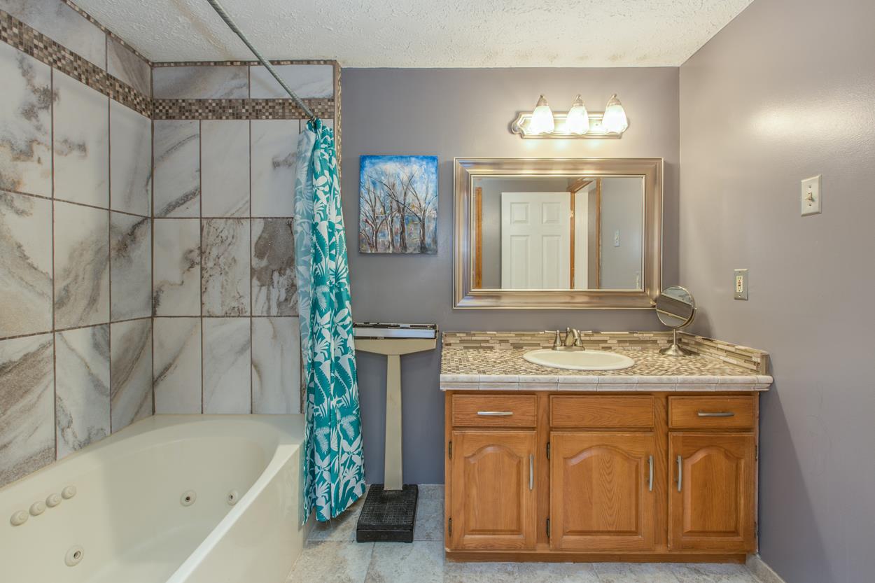 7 Corduroy Road, Unit 4 Amherst, NH 03031 - Photo 25 of 33
