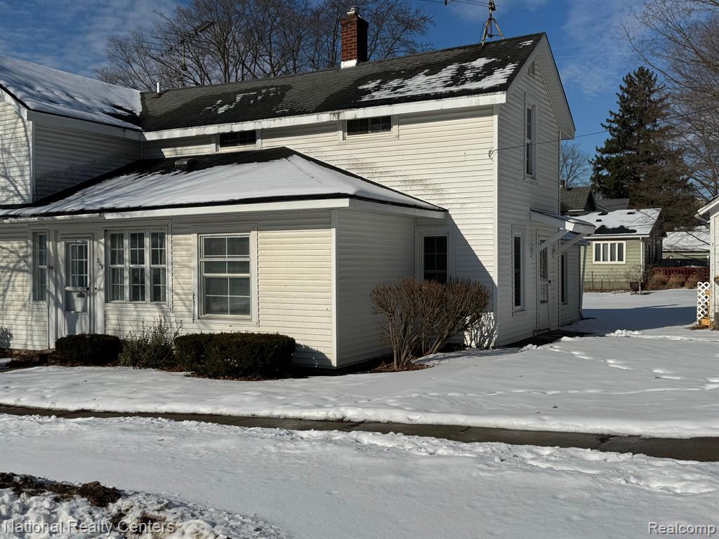 209 Detroit Street Milford, MI 48381 - Photo 3 of 15