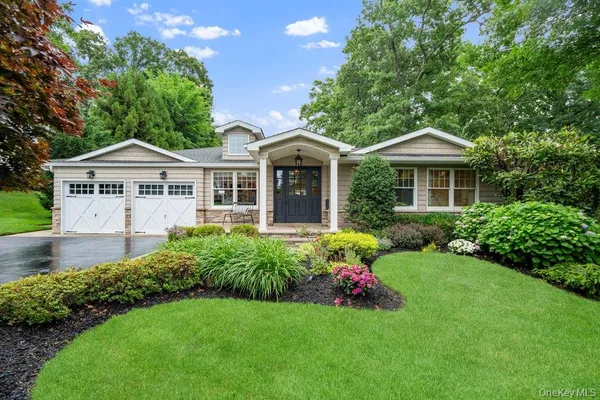 $1,799,999 | 6 Colonial Gate, Plainview, NY 11803