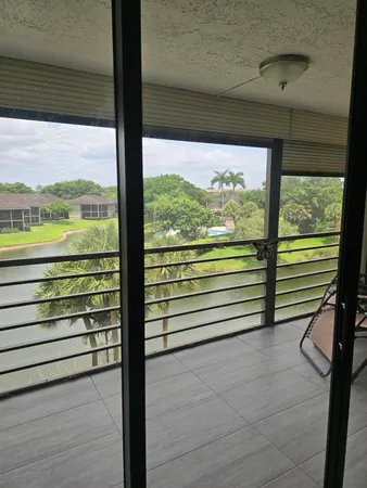 $5,200 | 7580 Regency Lake Drive, Unit 402, Boca Raton, FL 33433